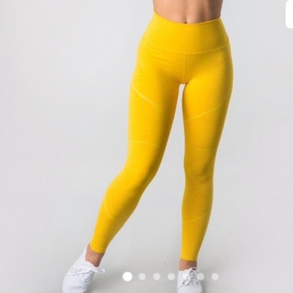 Alphalete revival r6 leggings in yellow